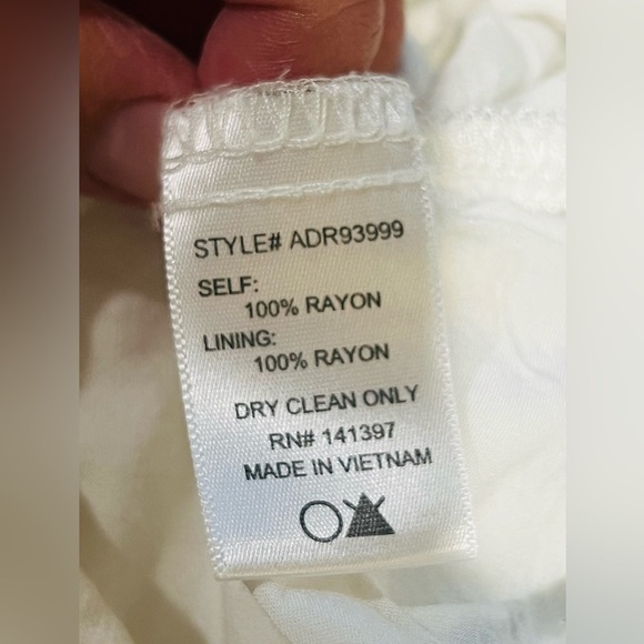 ASTR The Label White Black Size L Women Keyhole V Neck Striped Midi Dress L - Picture 8 of 13